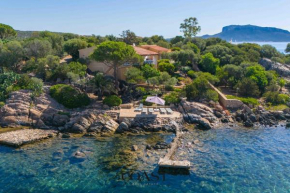 Cala Sassari Pieds dans leau Golfo Aranci